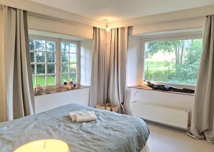 Maison Avec Riviere Et Petit Etang