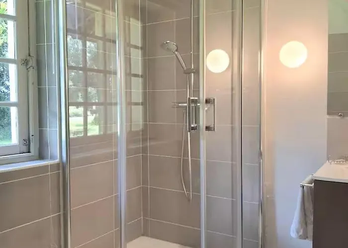 Maison Avec Riviere Et Petit Etang